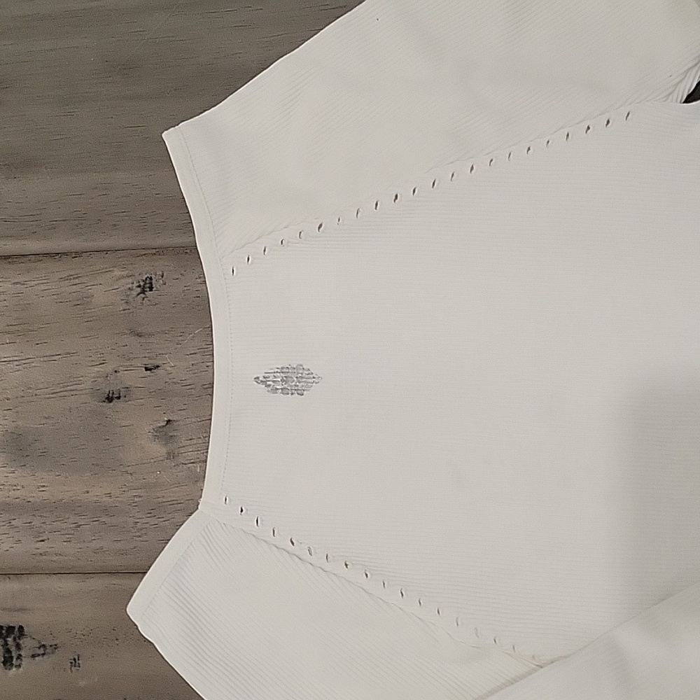 Free People FP Movement Cut it Out Long Sleeve Crop Top Tee NEW! - Picture 7 of 9
